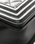 Caviar Quilted Medium Boy Flap Black