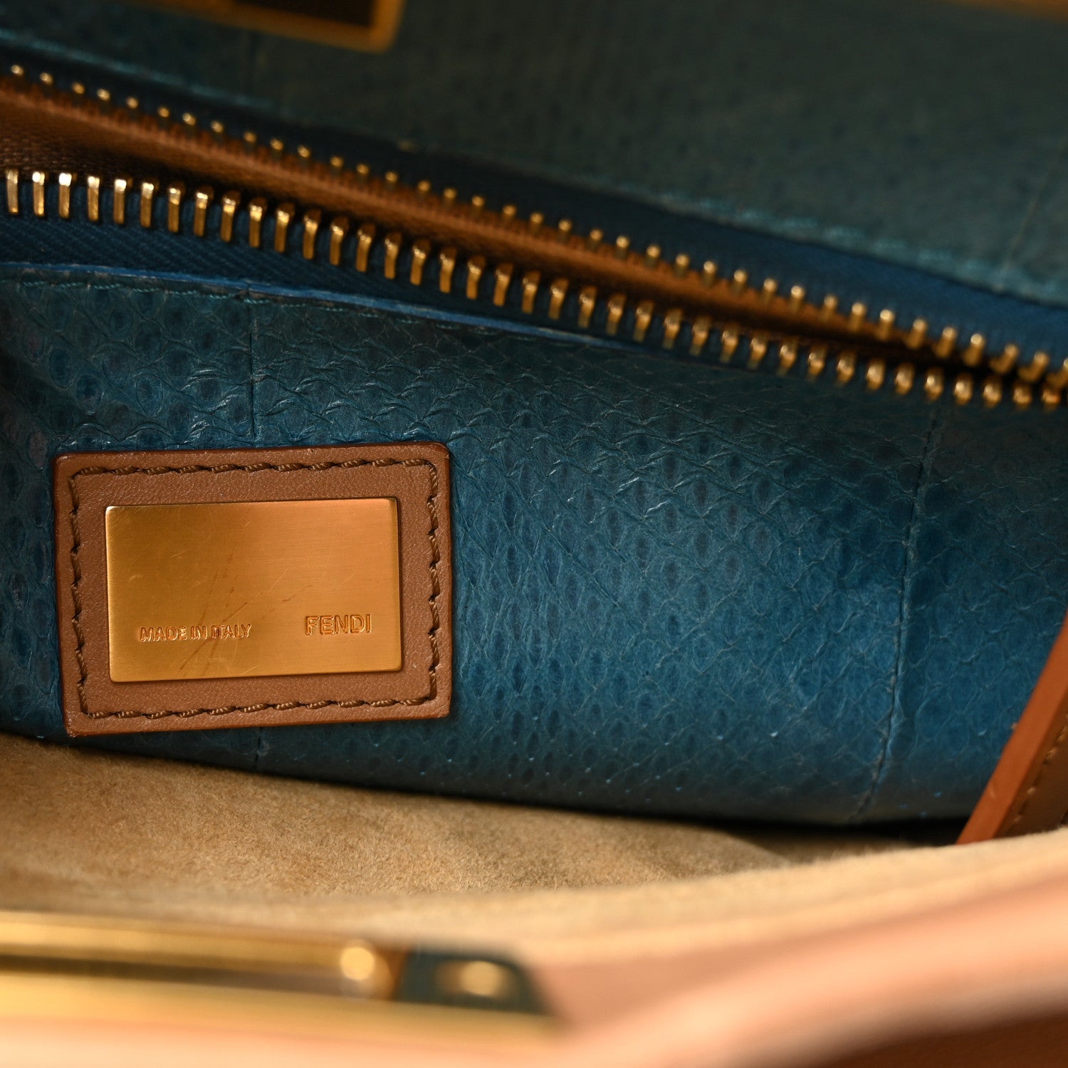 Vitello Seta Shiny Nappa Elaphe Medium Peekaboo Iconic Satchel Latte Blue