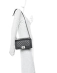 Caviar Quilted Medium Boy Flap Black