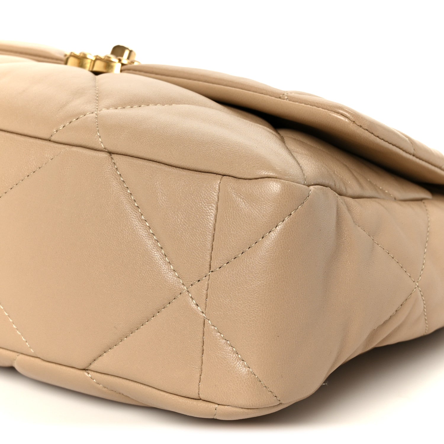 Lambskin Quilted Large CHNL 19 Flap Beige