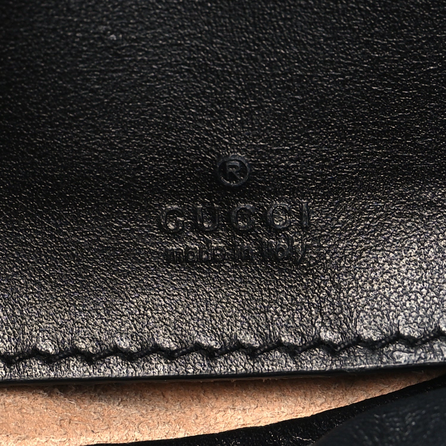 Calfskin Matelasse Mini GG Marmont 2.0 Bucket Bag Black