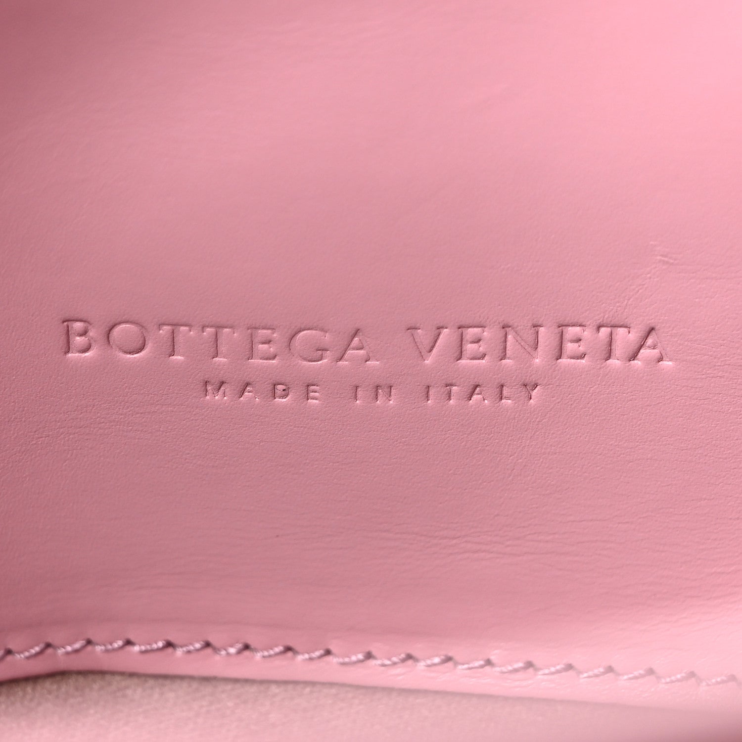 Light Calf Intrecciato Medium Roma Mallow