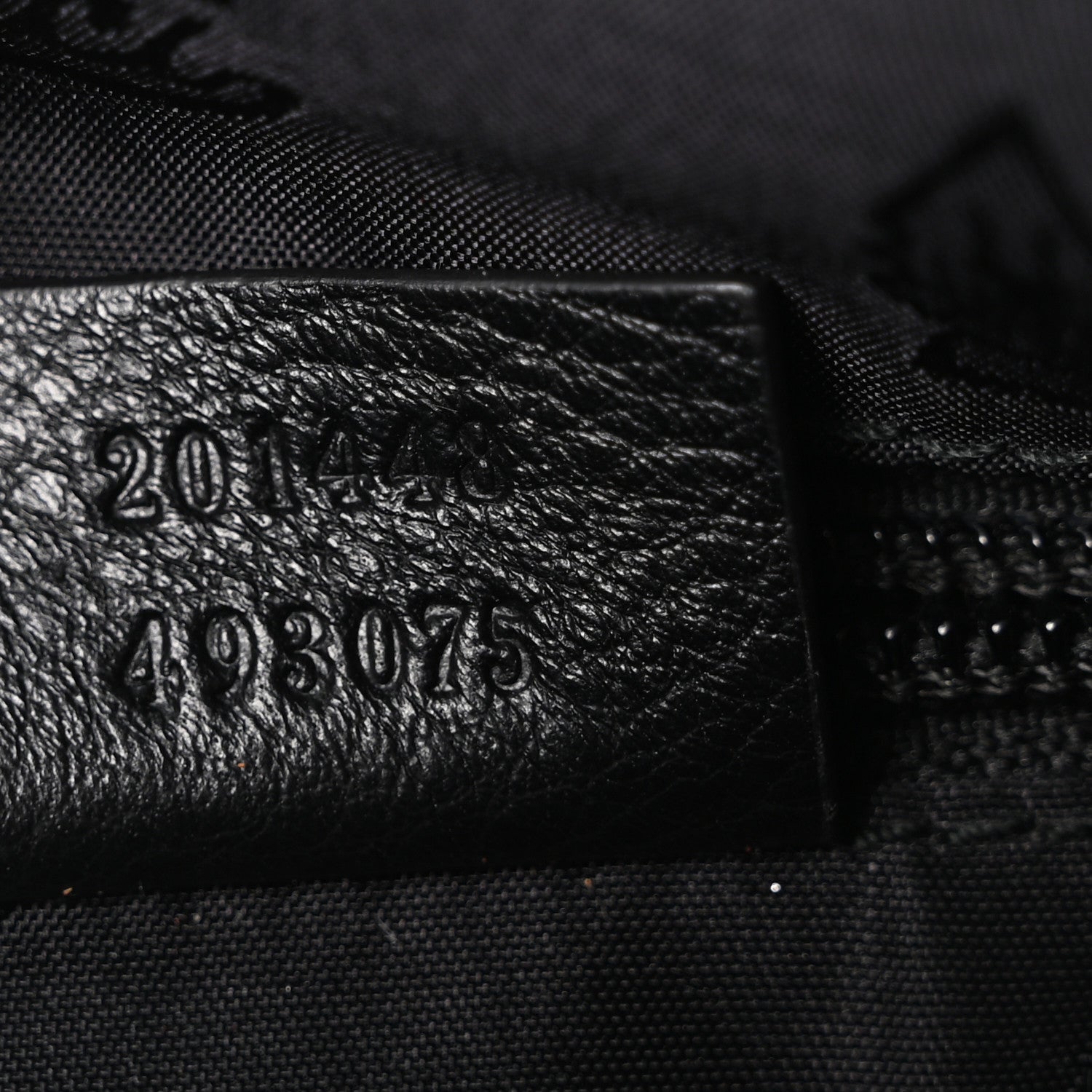 GCCIssima Flat Messenger Bag Black