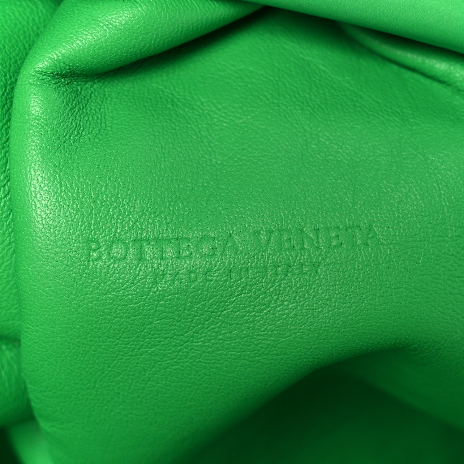 Nappa Maxi Intrecciato The Pouch Oversized Clutch Parakeet