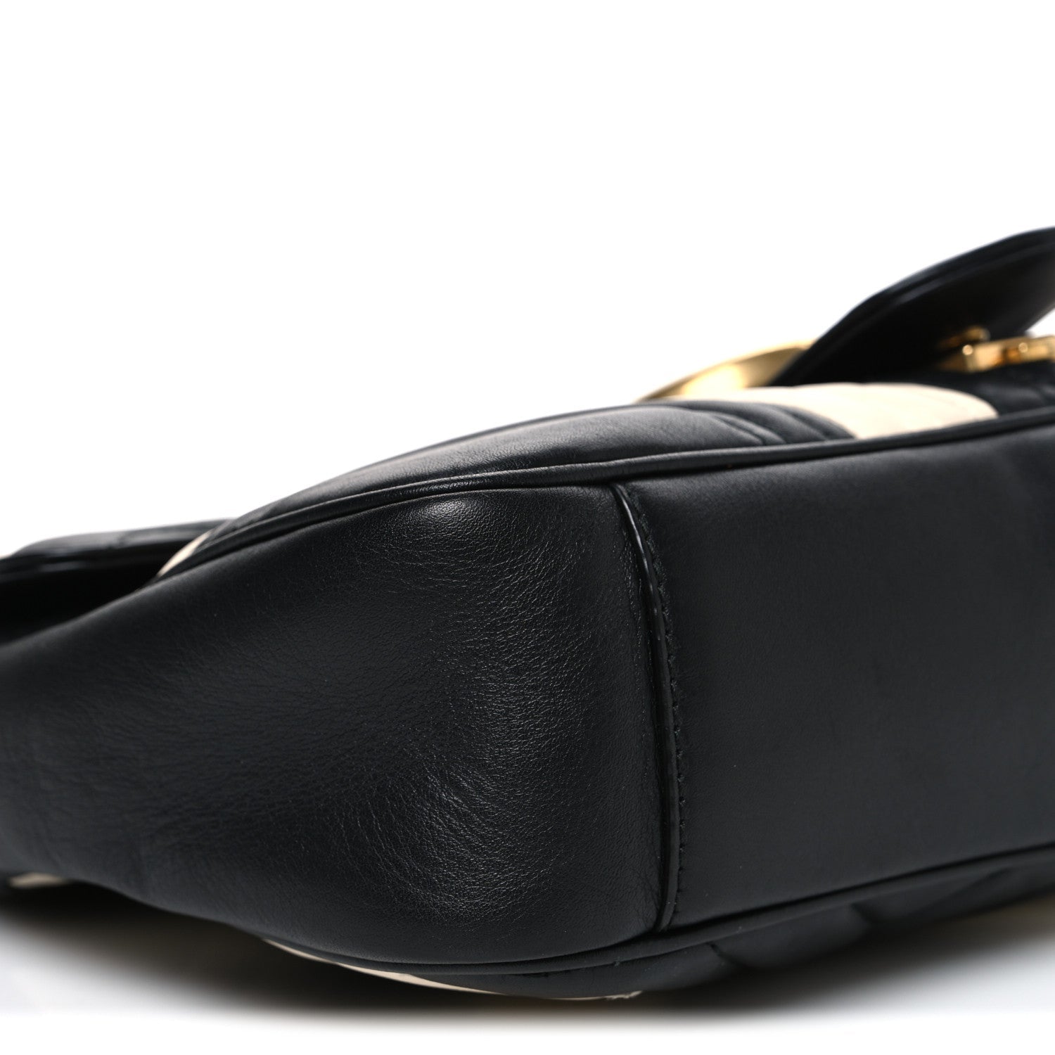 Calfskin Matelasse Medium GG Marmont Shoulder Bag Black White