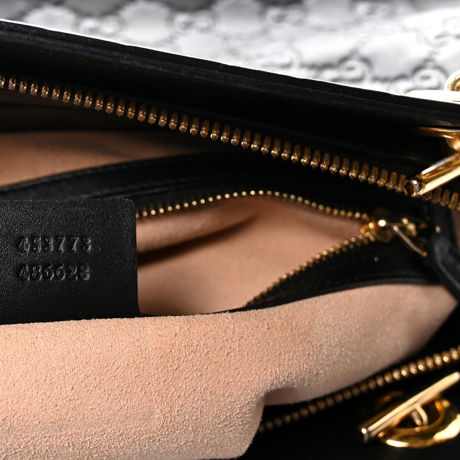 GCCIssima Signature Medium Shoulder Tote Bag Black