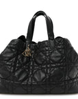 Calfskin Macrocannage Medium Toujours Black