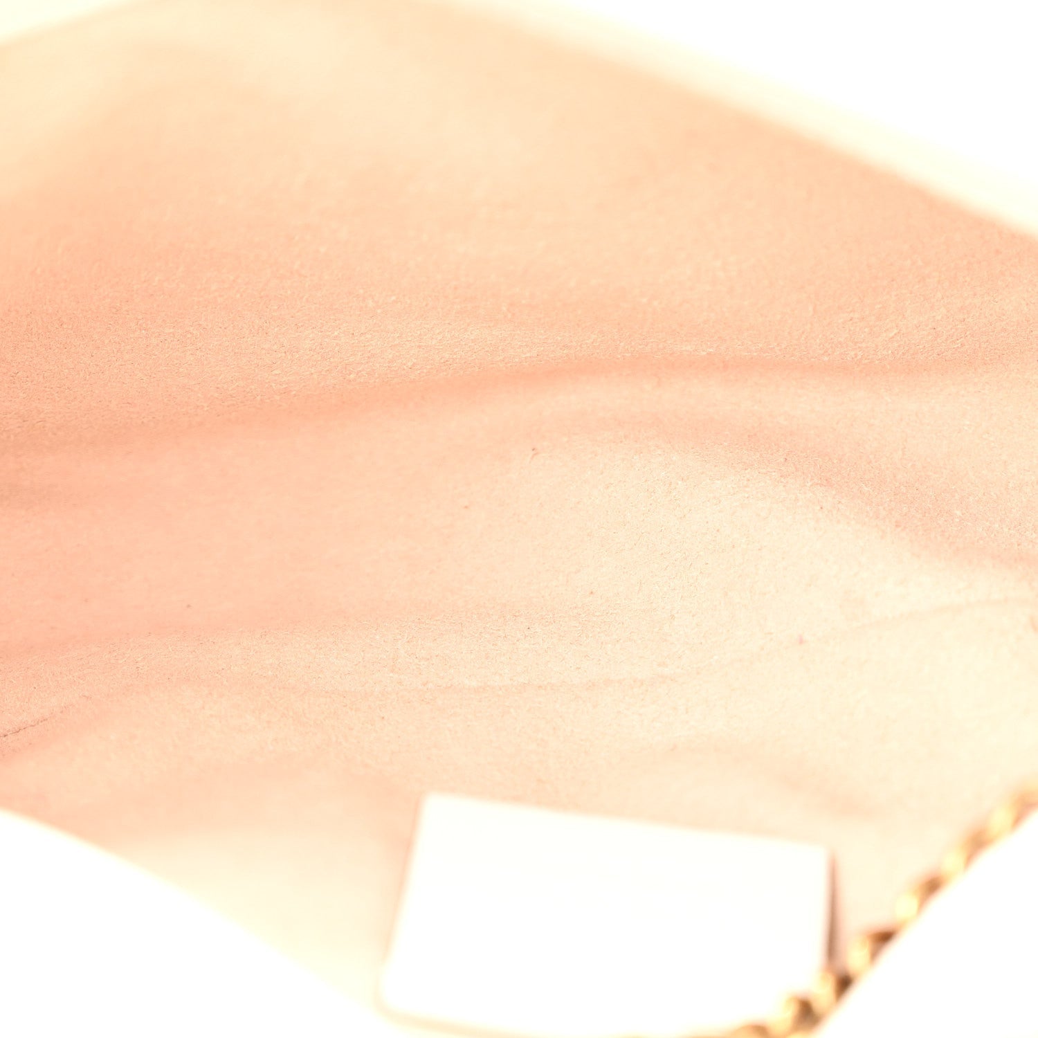 Calfskin Matelasse Super Mini GG Marmont Shoulder Bag White