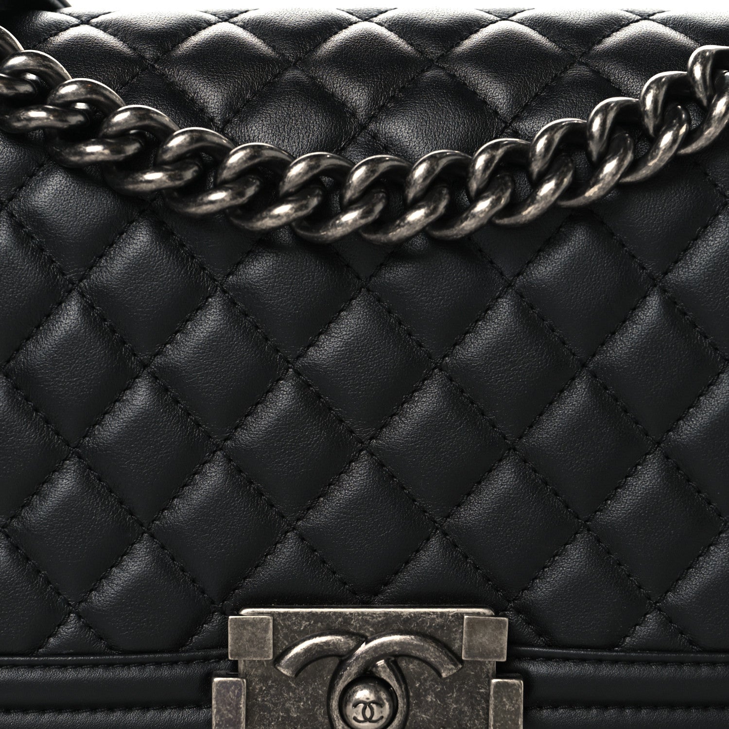 Lambskin Quilted Medium Boy Flap Black