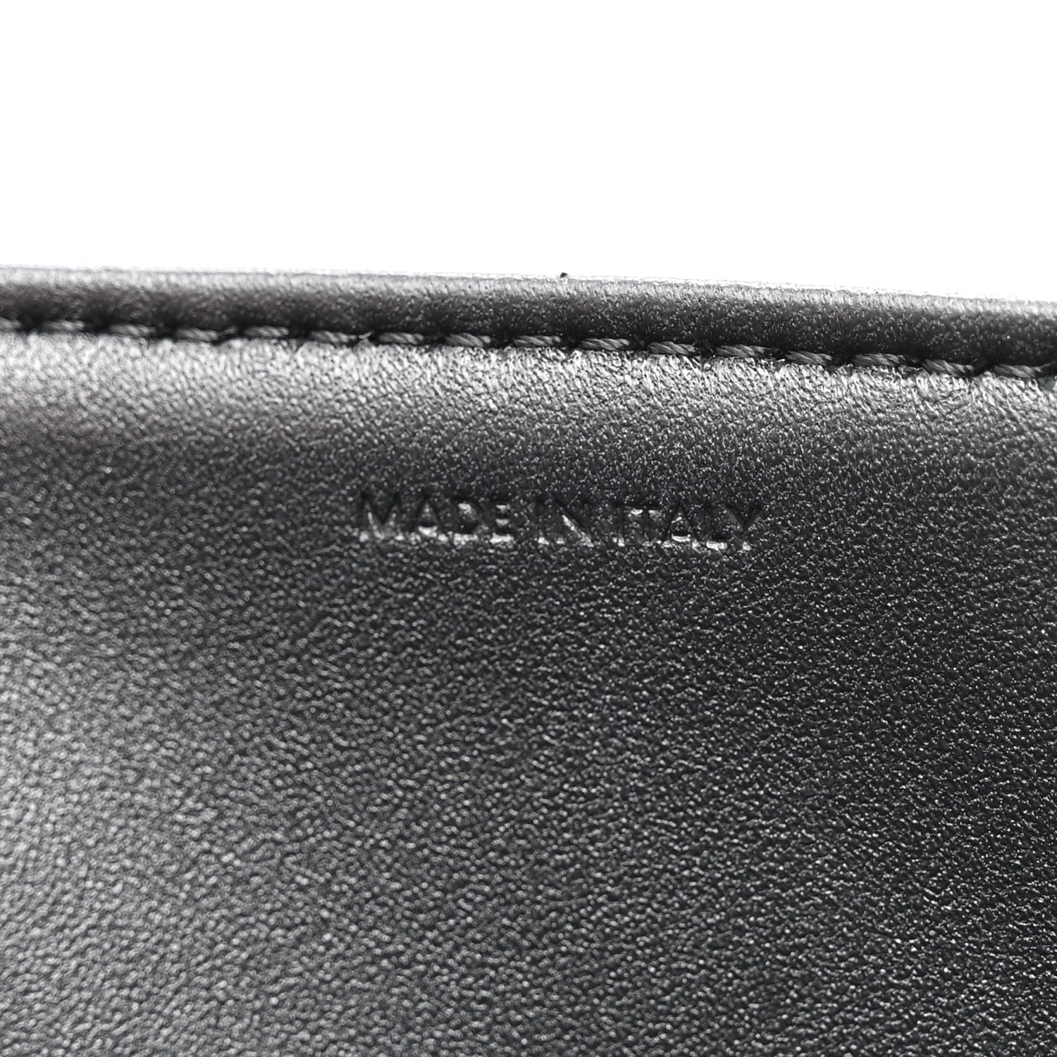 Shiny Calfskin Medium Triomphe Black