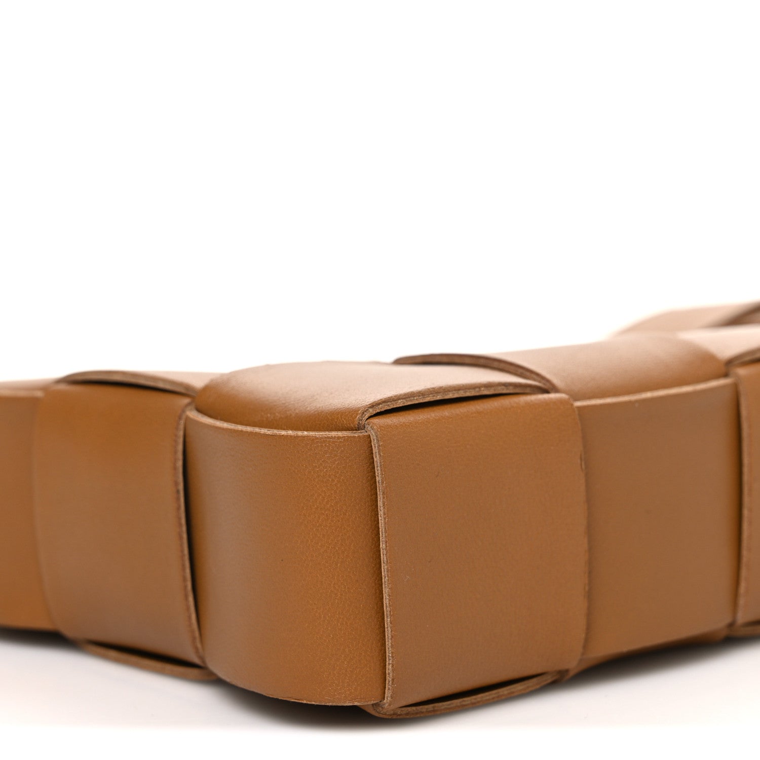 Calfskin Maxi Intrecciato Cassette Pouch On Strap Camel