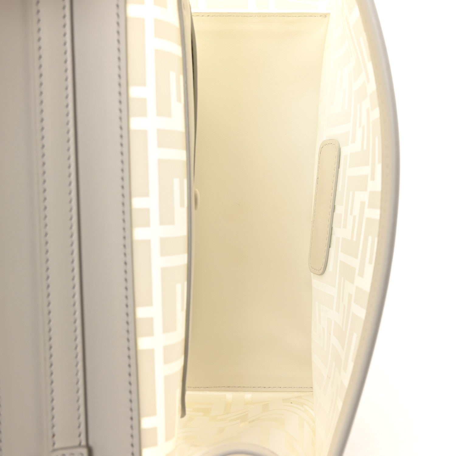 TPU FF Vitello Century F is FNDI Kan I Shoulder Bag White