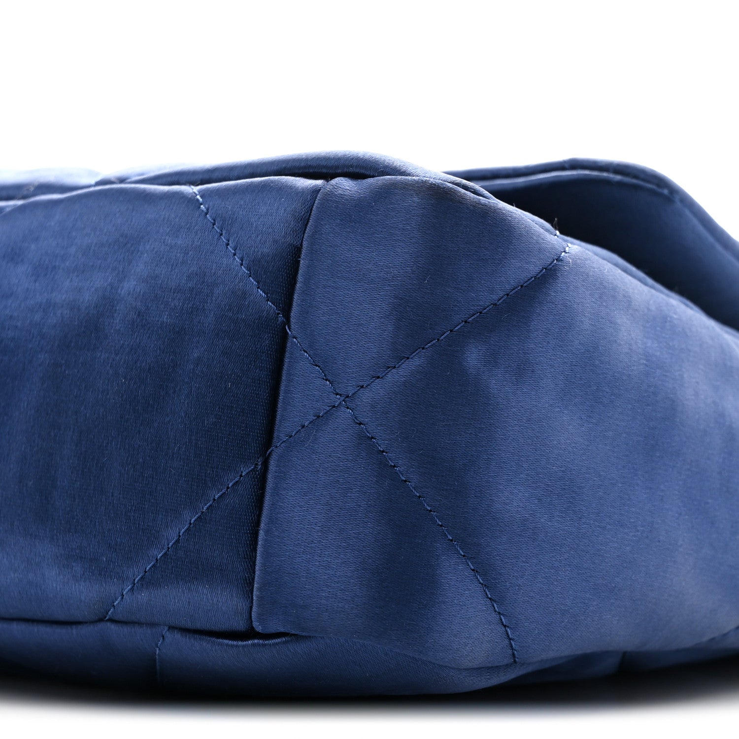 Satin Quilted Medium CHNL 19 Flap Blue
