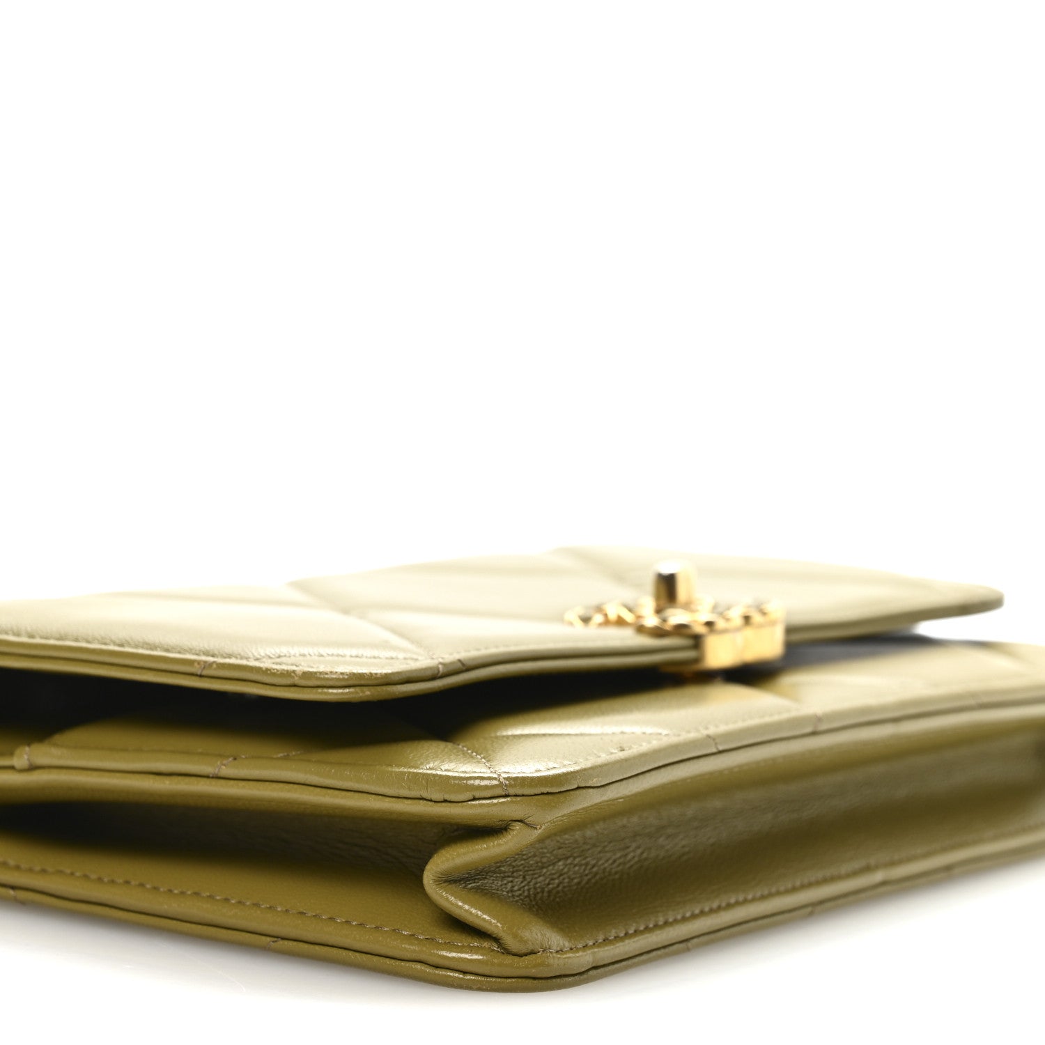 Lambskin Quilted CHNL 19 Wallet On Chain WOC Green