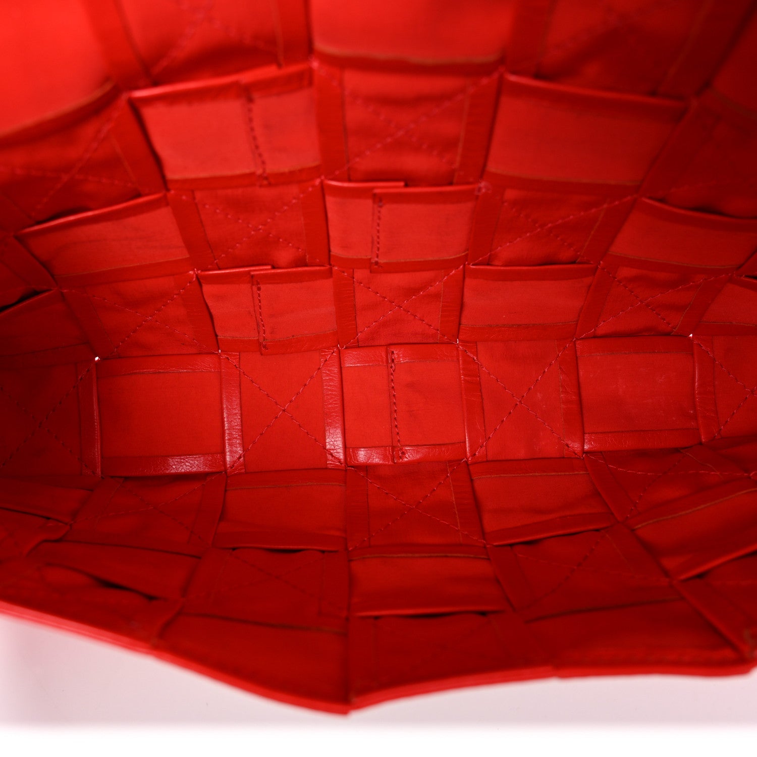 Paper Calfskin Intrecciato Stretch Cassette Bright Red
