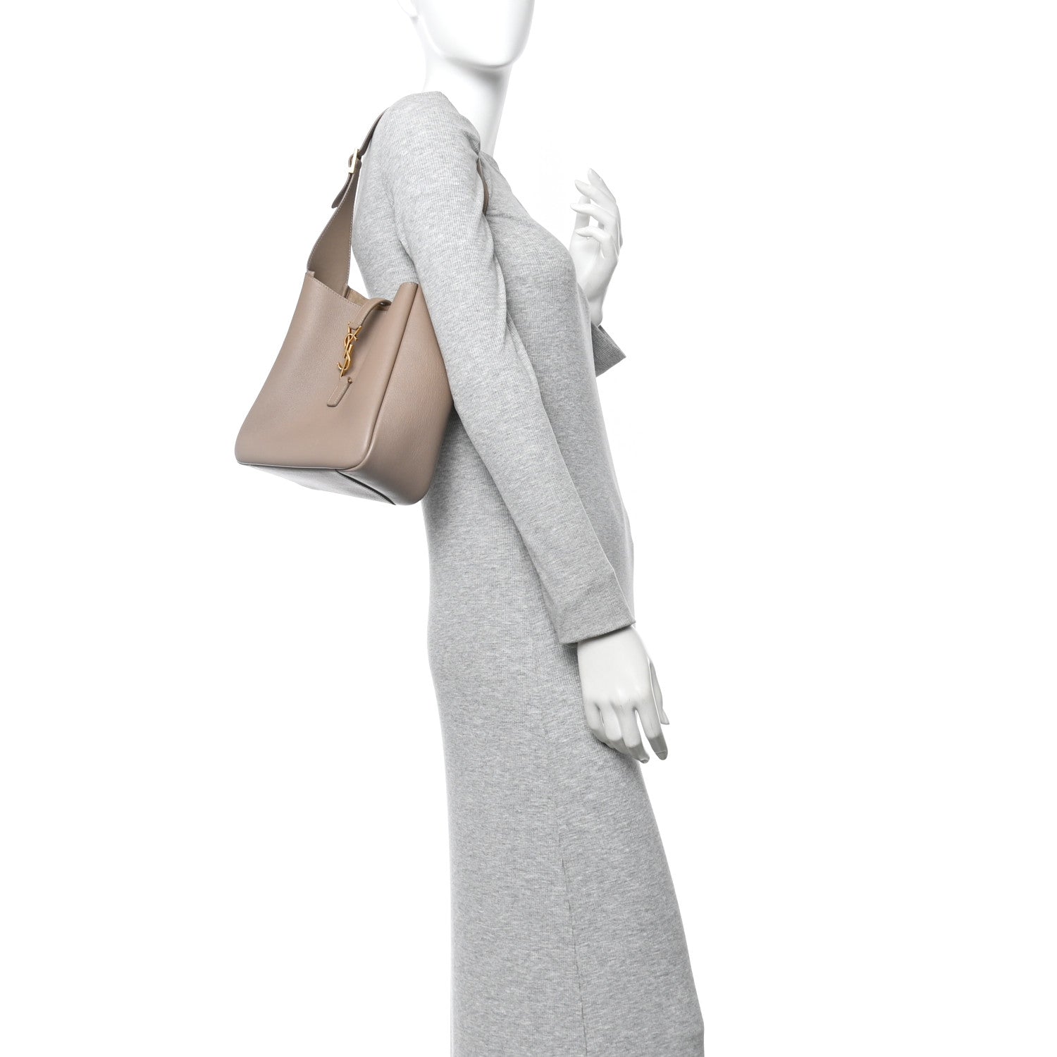 Grained Calfskin Small Le 5 A 7 Soft Hobo Dusty Grey