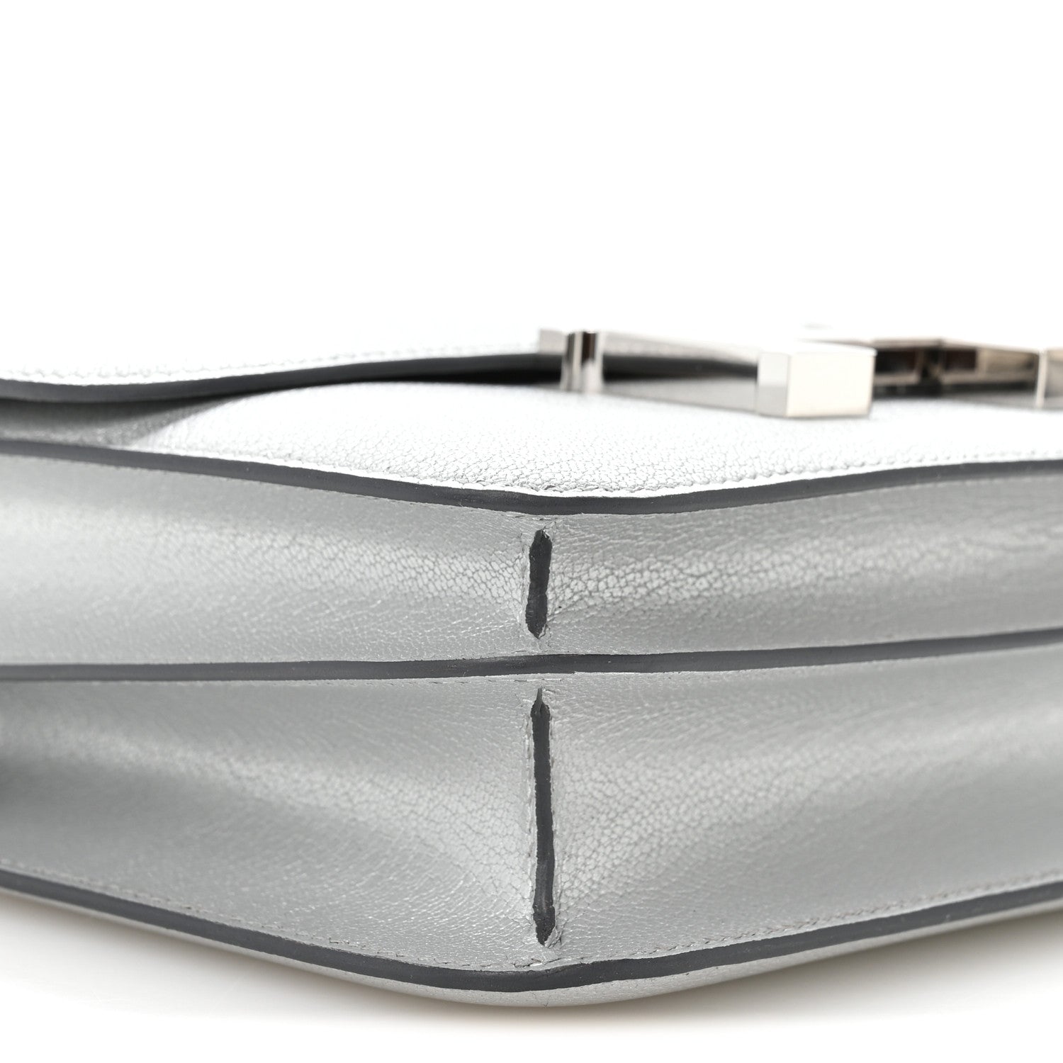 Metallic Chevre Chamkilight Constance 18 Argent