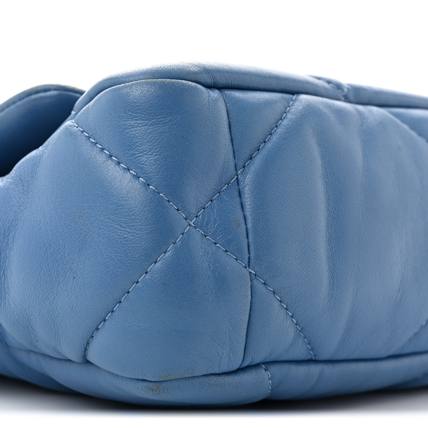 Lambskin Quilted Medium CHNL 19 Flap Blue