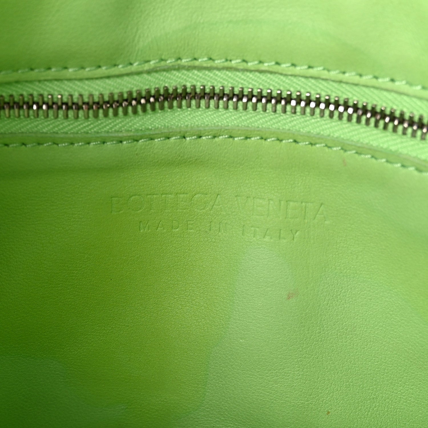 Lambskin Maxi Intrecciato Cassette Crossbody Bag Pistachio