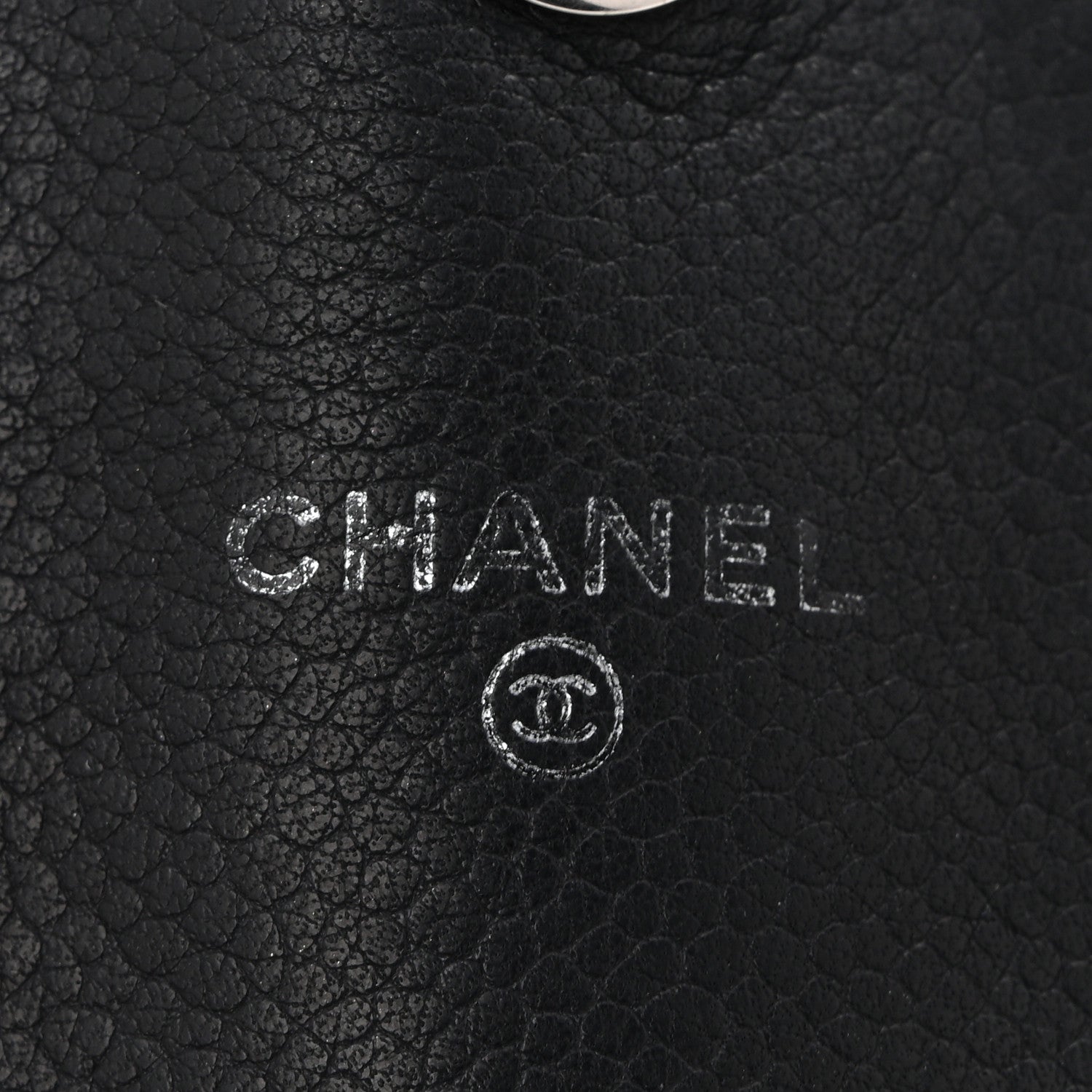 Lambskin Half Moon Wallet On Chain WOC Black