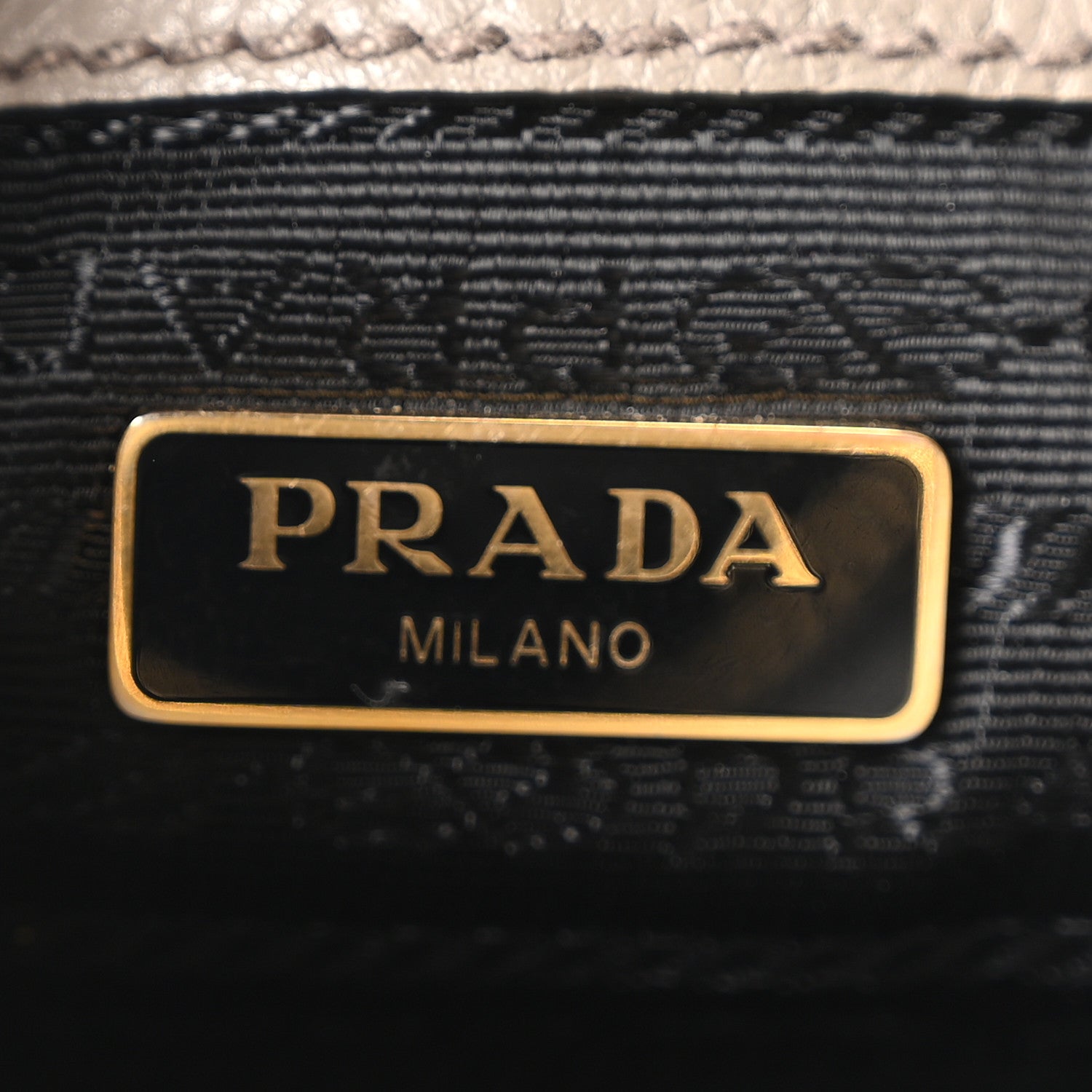 Vitello Phenix Double Zip Crossbody Bag Argilla