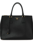 Saffiano Lux Medium Galleria Double Zip Tote Black