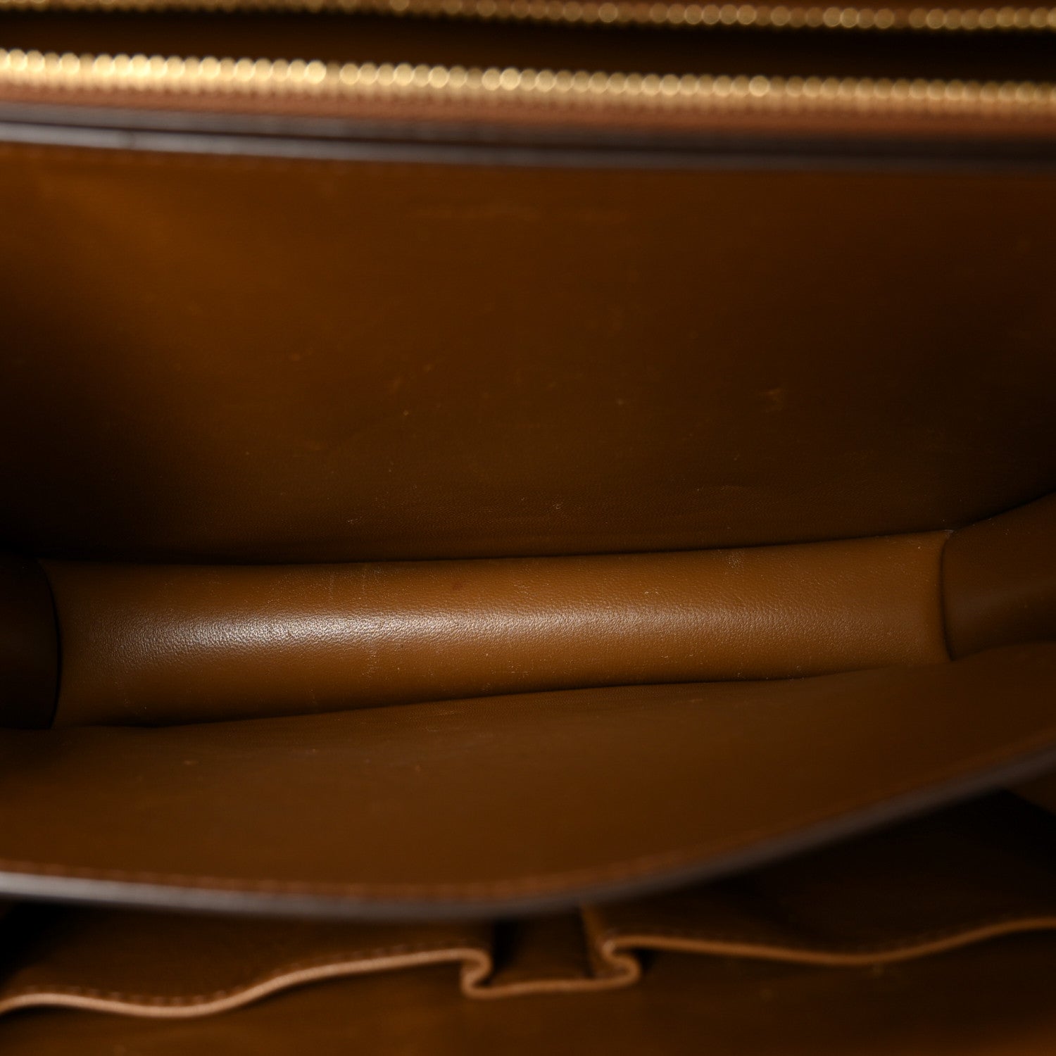 Box Calfskin Medium Classic Box Flap Bag Camel