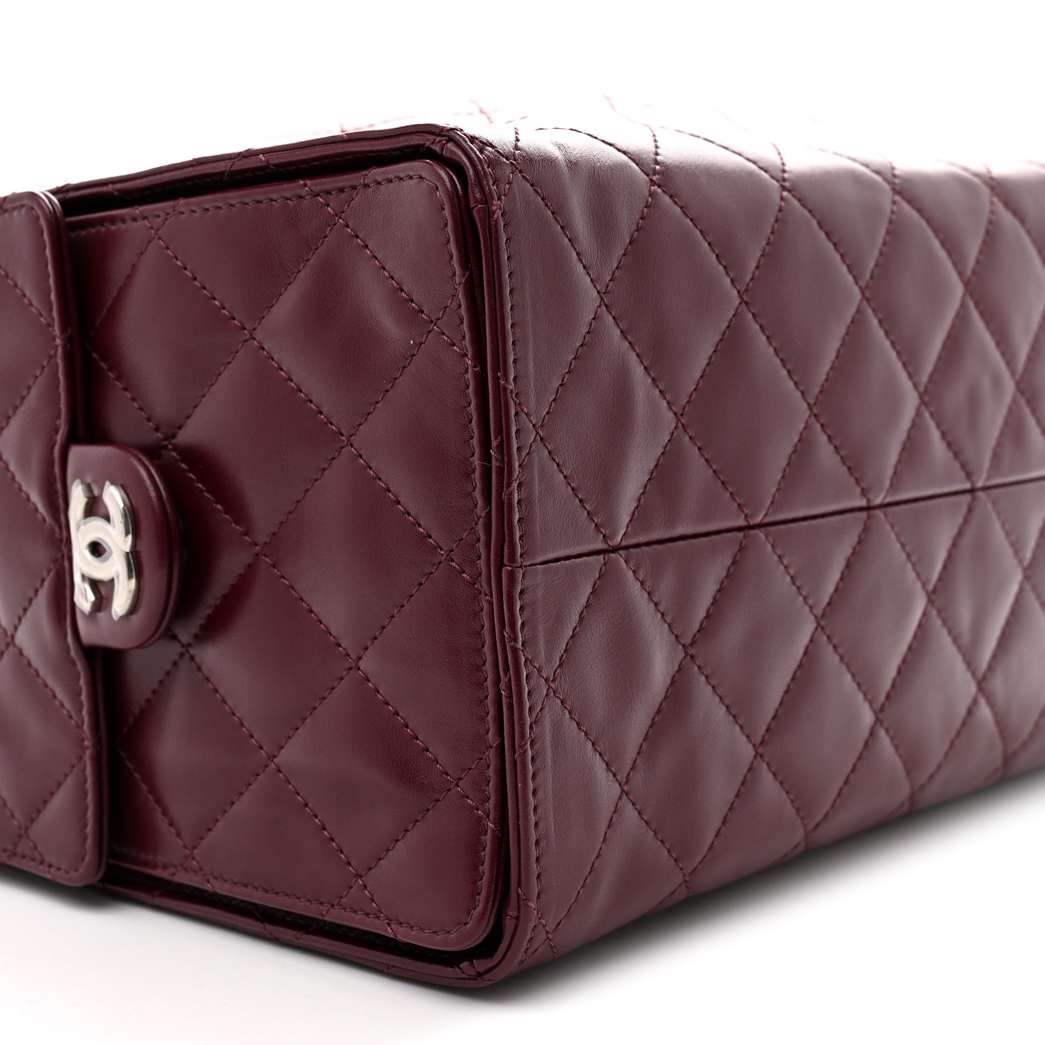 Shiny Crumpled Calfskin Quilted Medium CHNL 25 Handbag Dark Burgundy