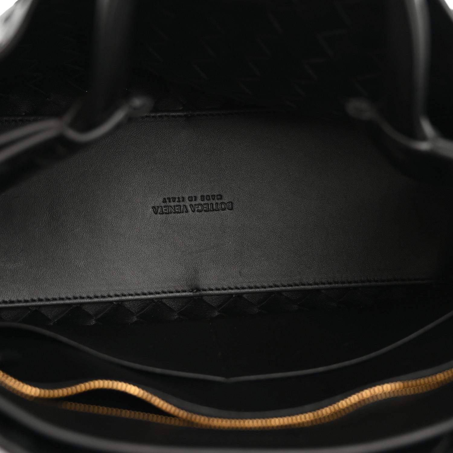 Nappa Intrecciato Medium Andiamo Shoulder Bag Black
