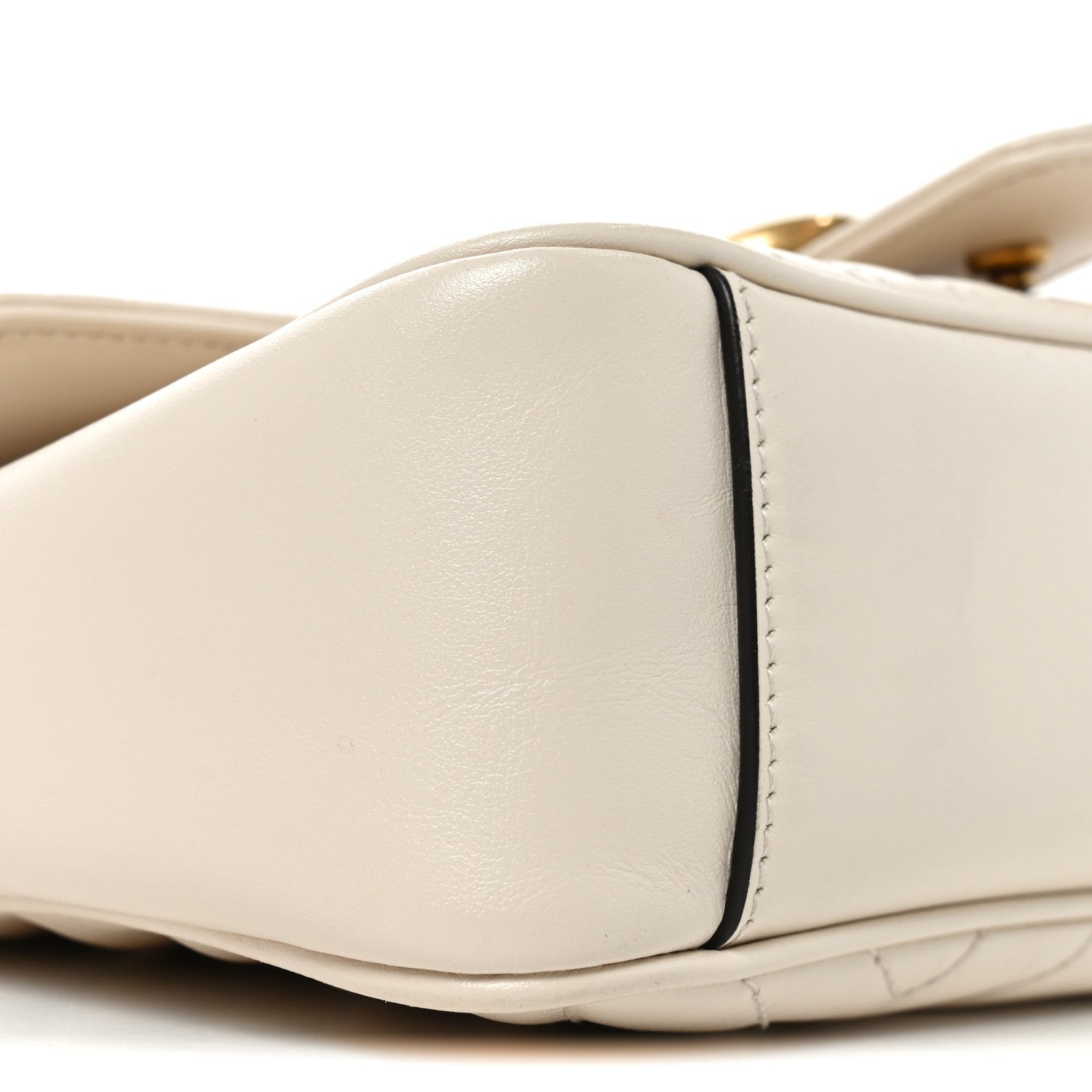 Calfskin Matelasse Small GG Marmont Shoulder Bag White