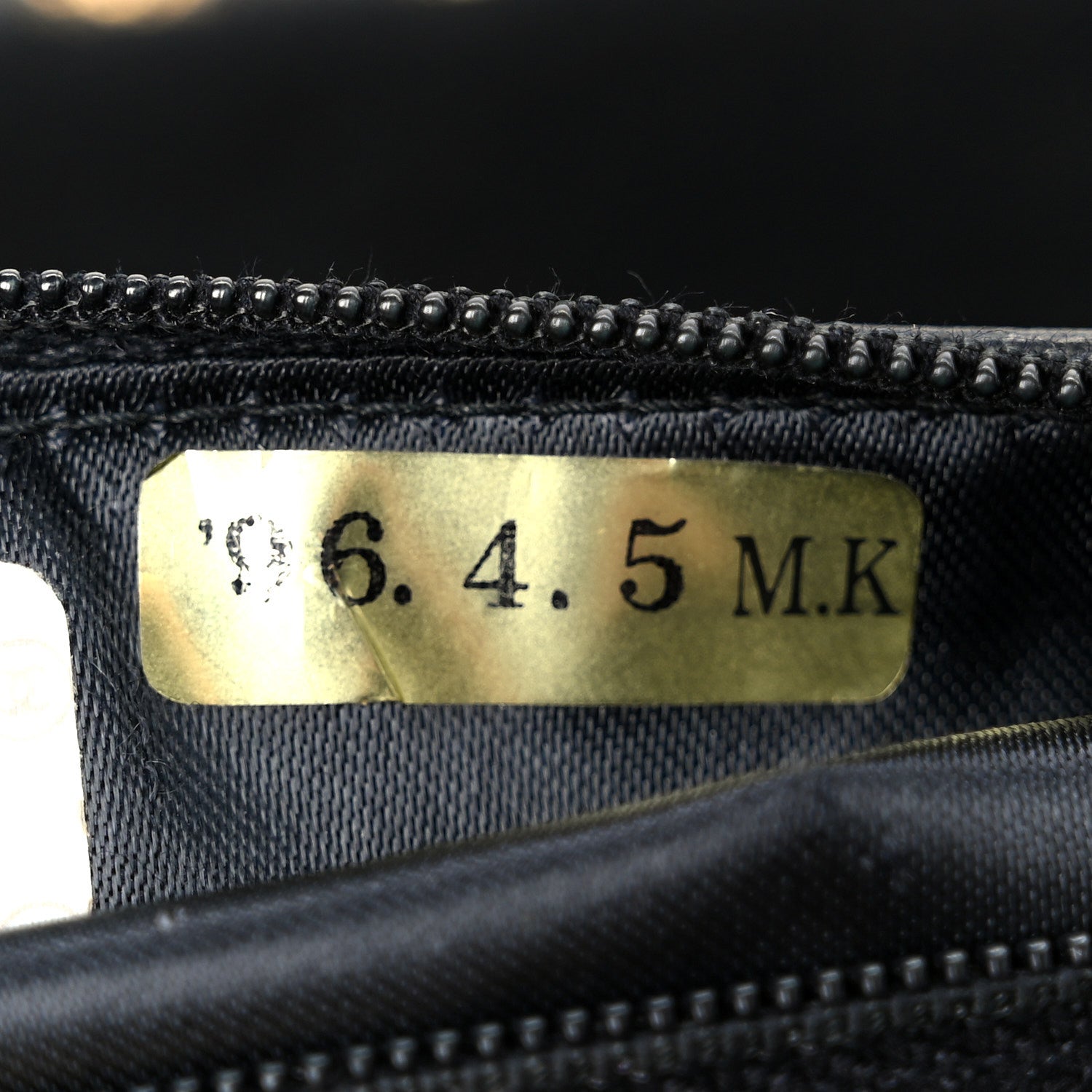 Caviar Quilted Kisslock Shoulder Bag Black