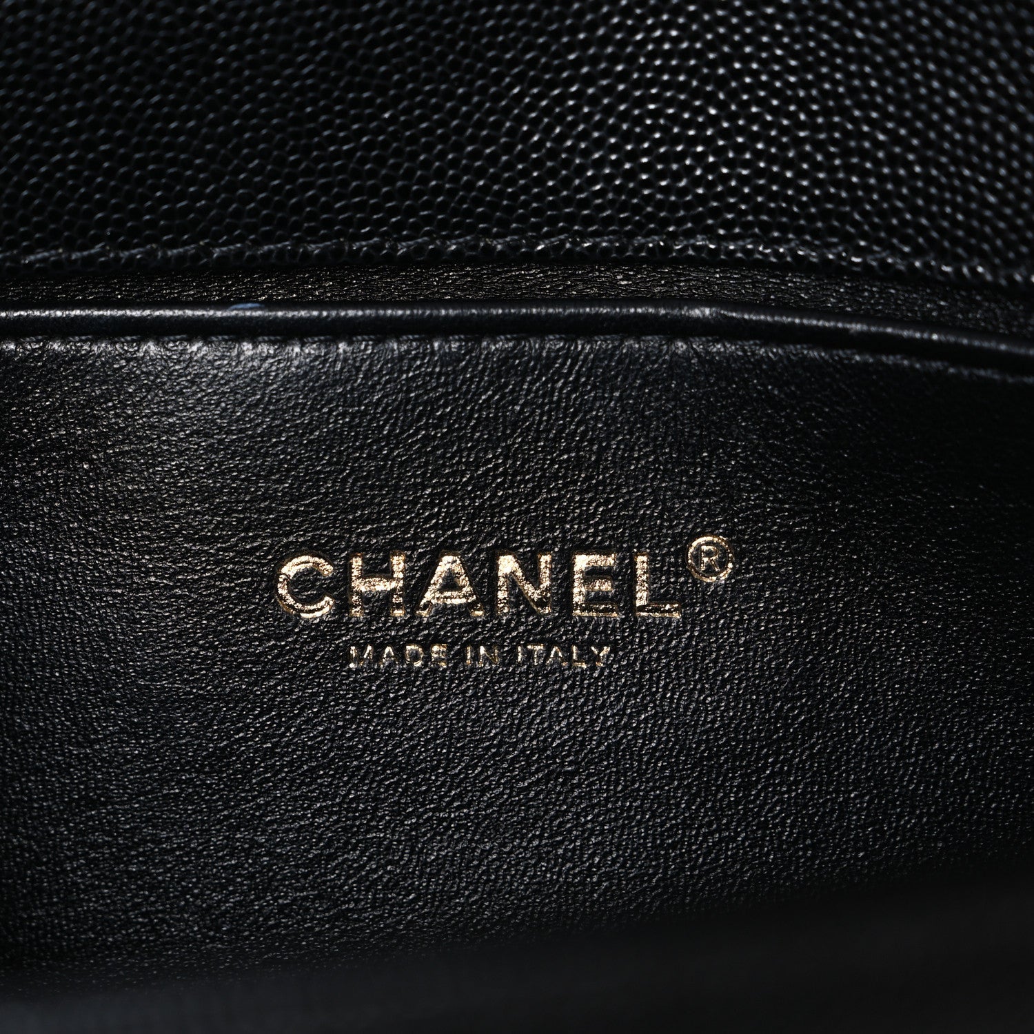 Caviar Quilted Medium Boy Flap Black