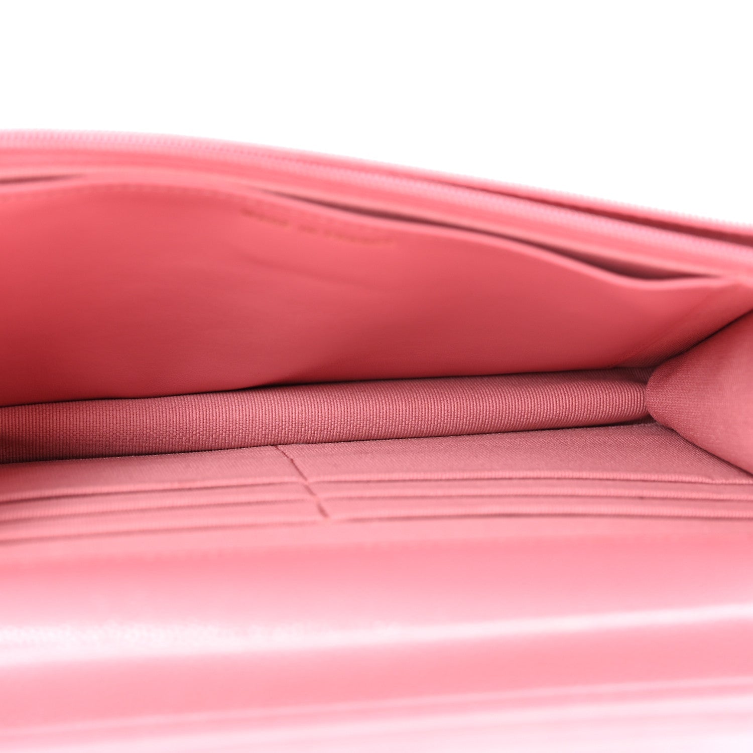 Caviar Quilted Wallet on Chain WOC Pink