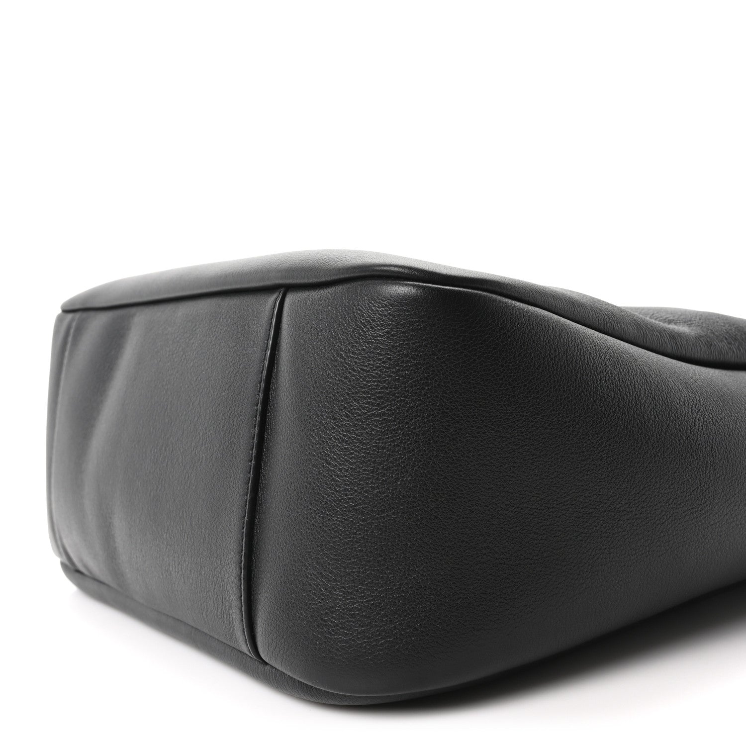 Supple Calfskin Large Le 5 A 7 Soft Hobo Black
