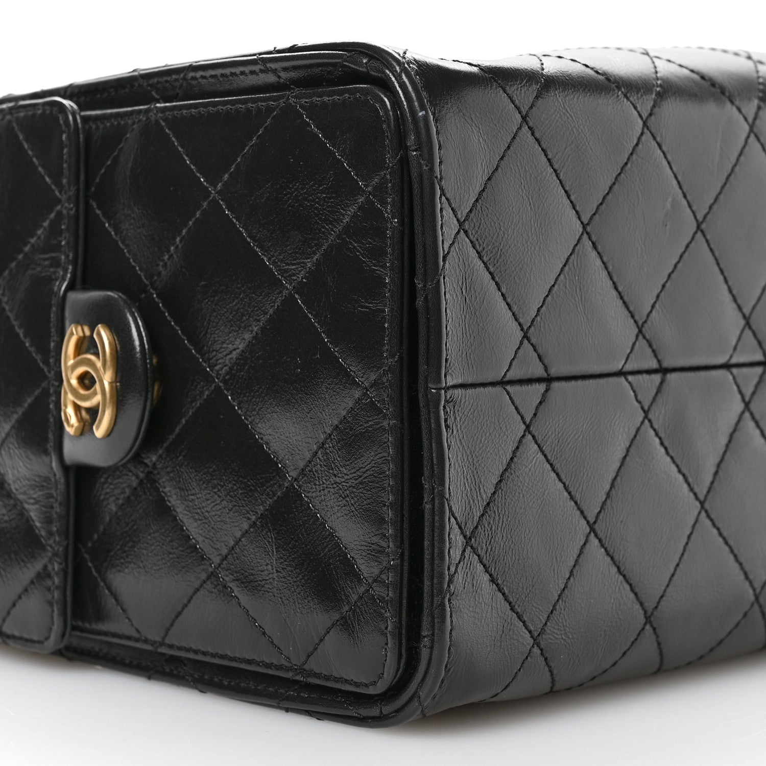 Shiny Crumpled Calfskin Quilted Small CHNL 25 Handbag Black