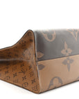 Reverse Monogram Giant Onthego GM