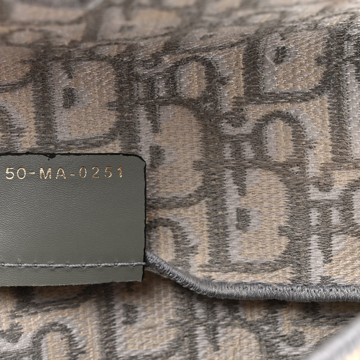 Oblique Slim Saddle Pouch Grey