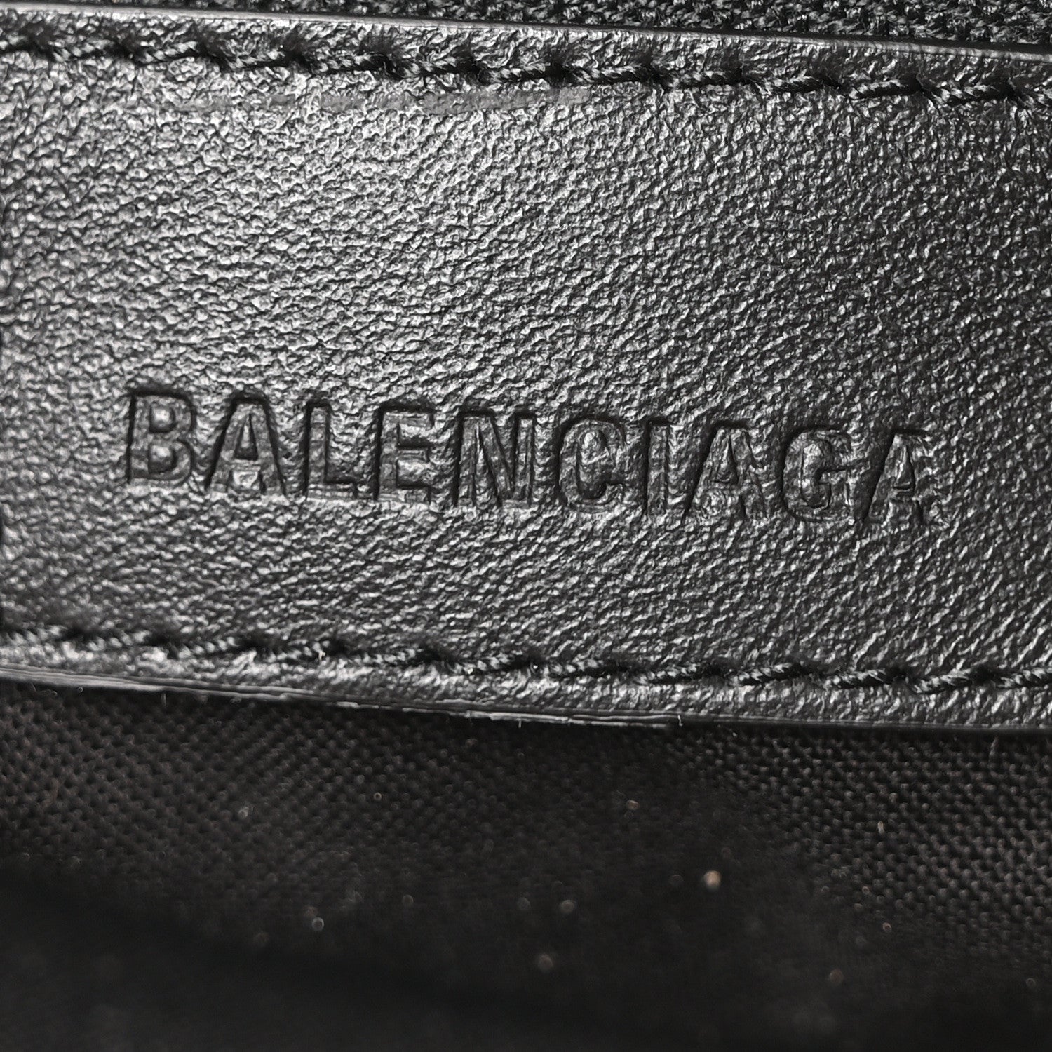 Suede Calfskin Classic Hardware Medium Le City Camel