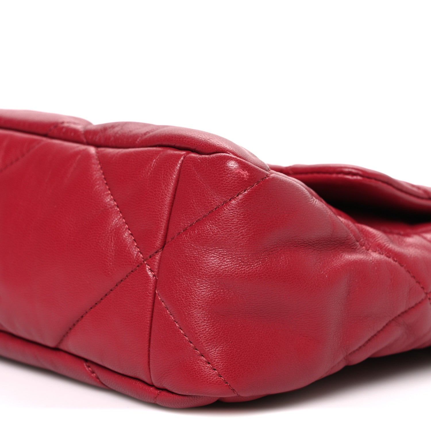Lambskin Quilted Large CHNL 19 Flap Red