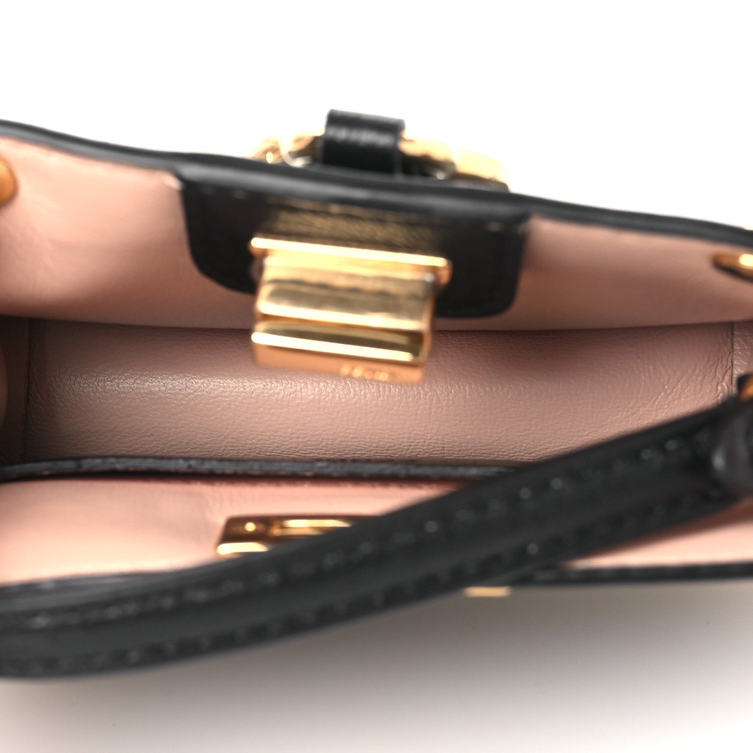 Nappa Sigma Pico Peekaboo Charm Black