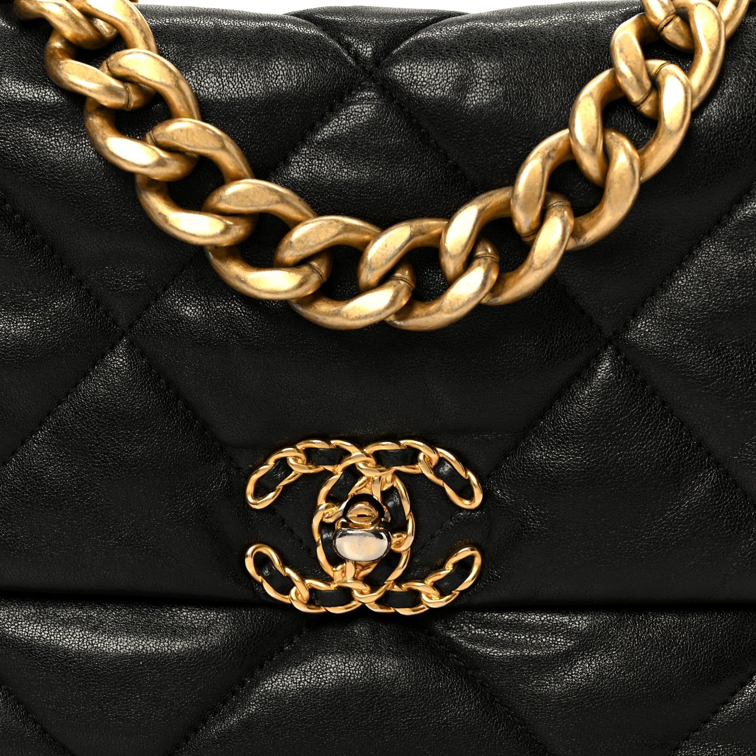 Goatskin Quilted Large CHNL 19 Flap Black