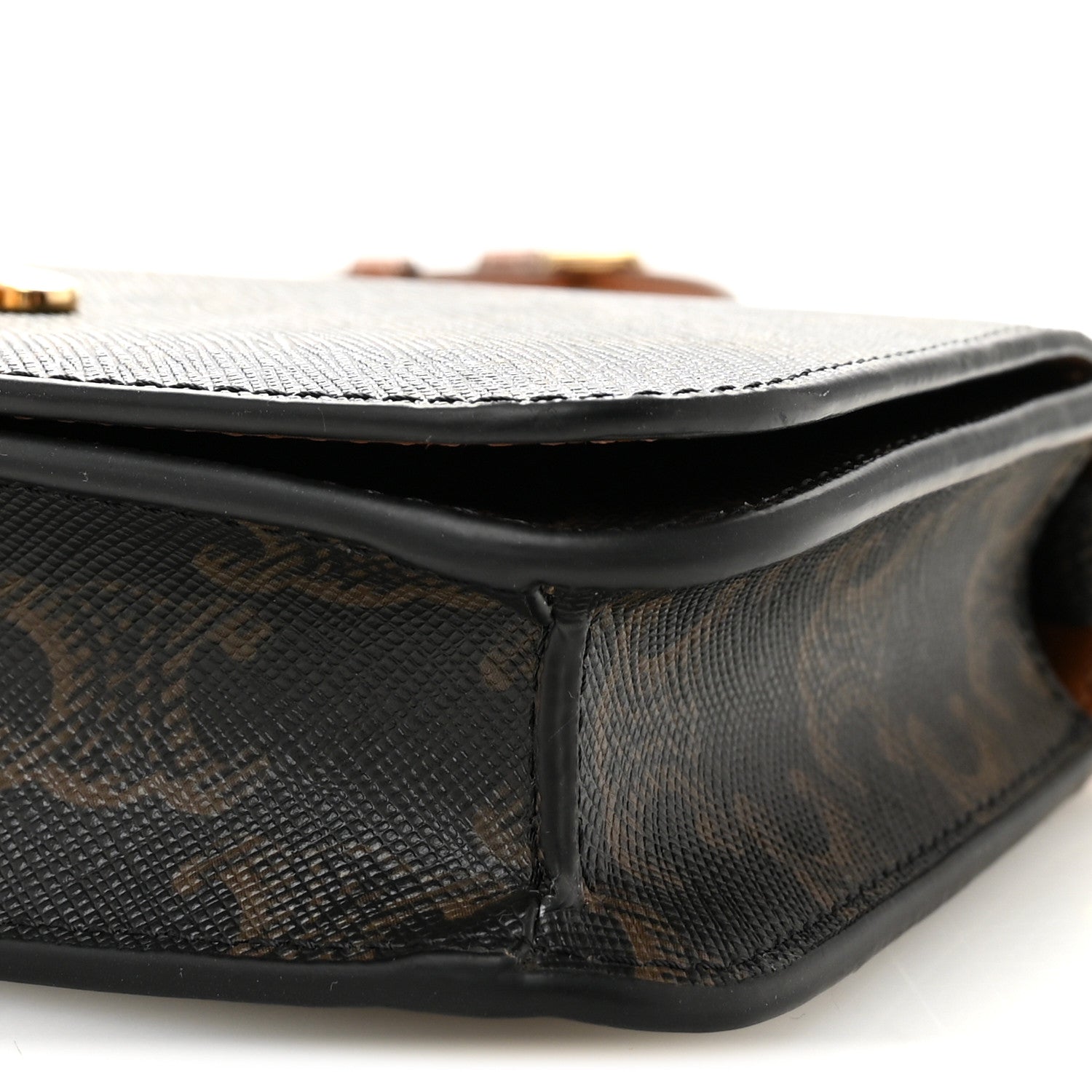 Triomphe Canvas Multipochette Tan