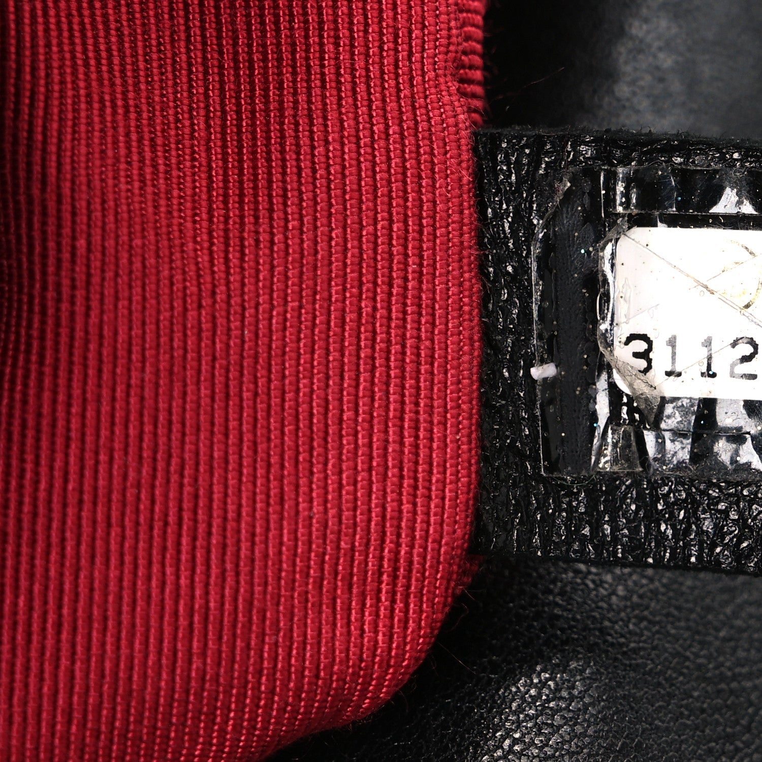 Lambskin Quilted Medium CHNL 19 Flap Black