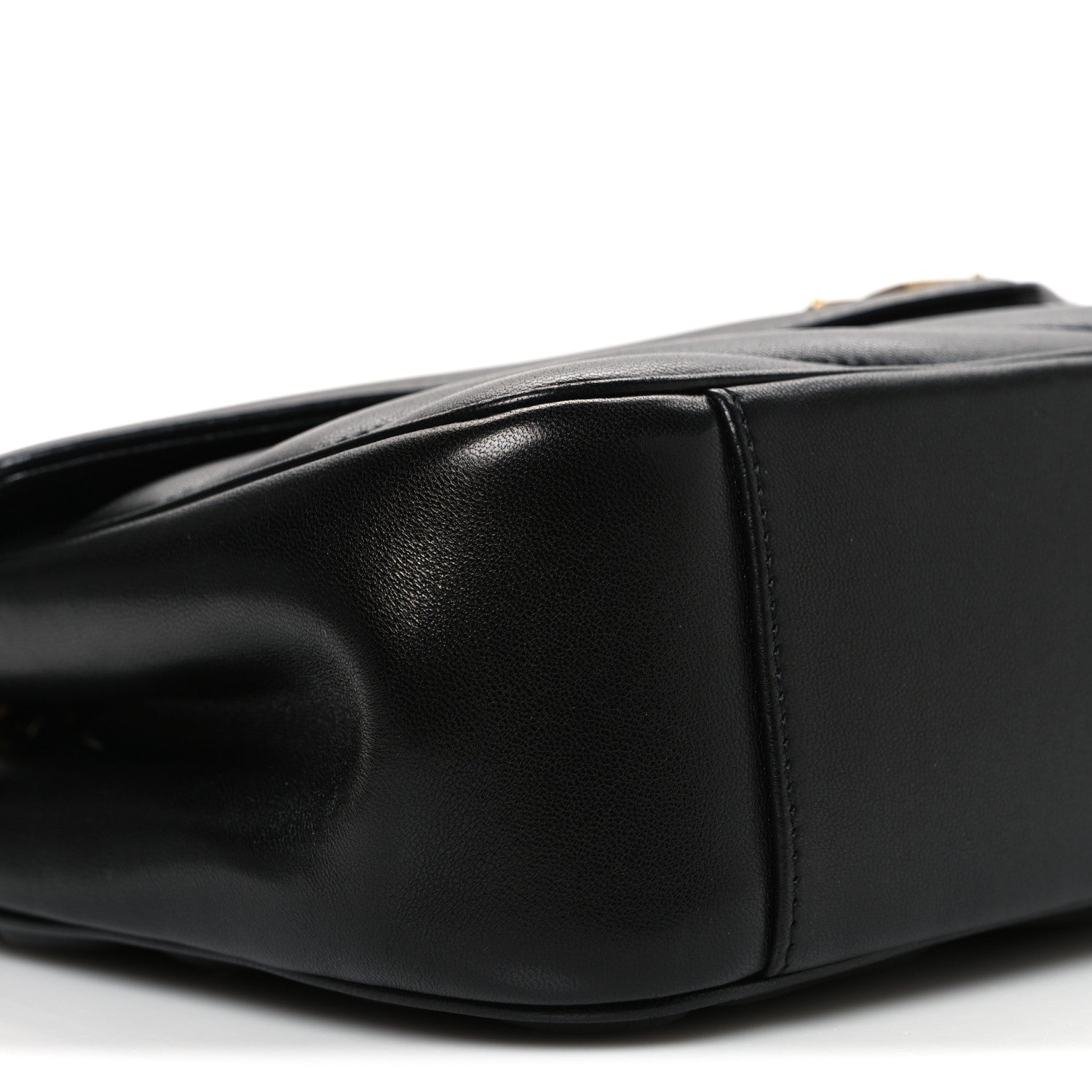 Lambskin Chevron Quilted Medium Loulou Black