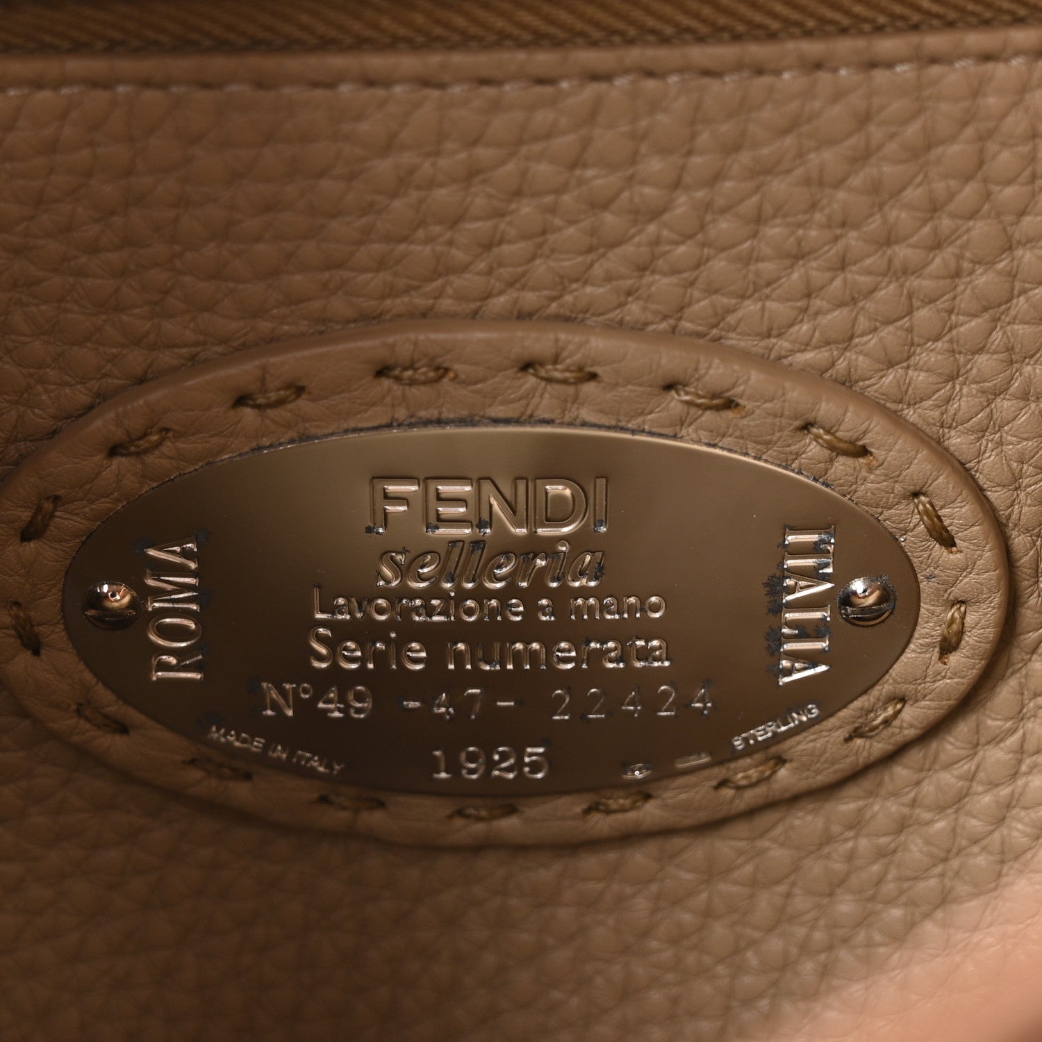 Cuoio Romano Selleria Bi-Color Medium Peekaboo Iconic Satchel Mou Deserto