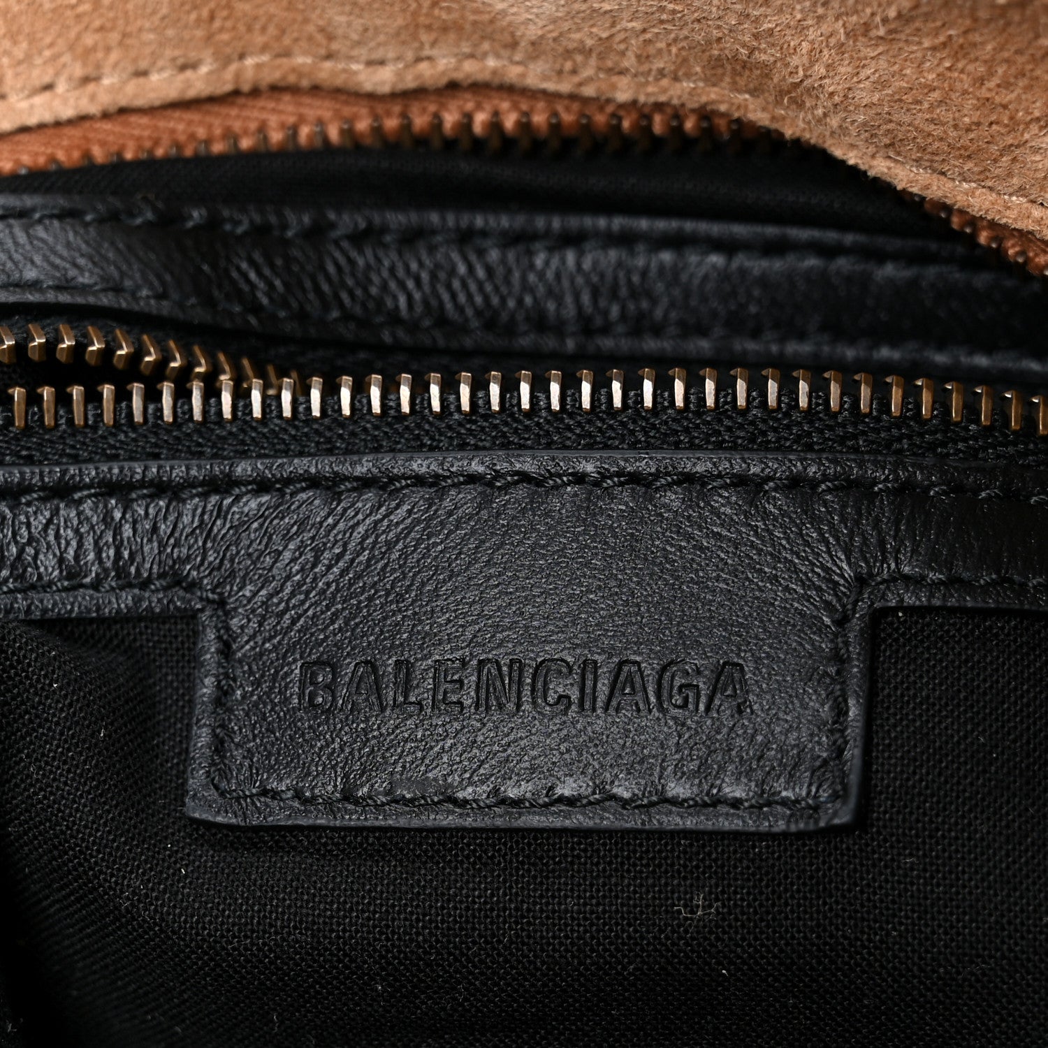 Waxed Suede Calfskin Classic Hardware Medium Le City Camel