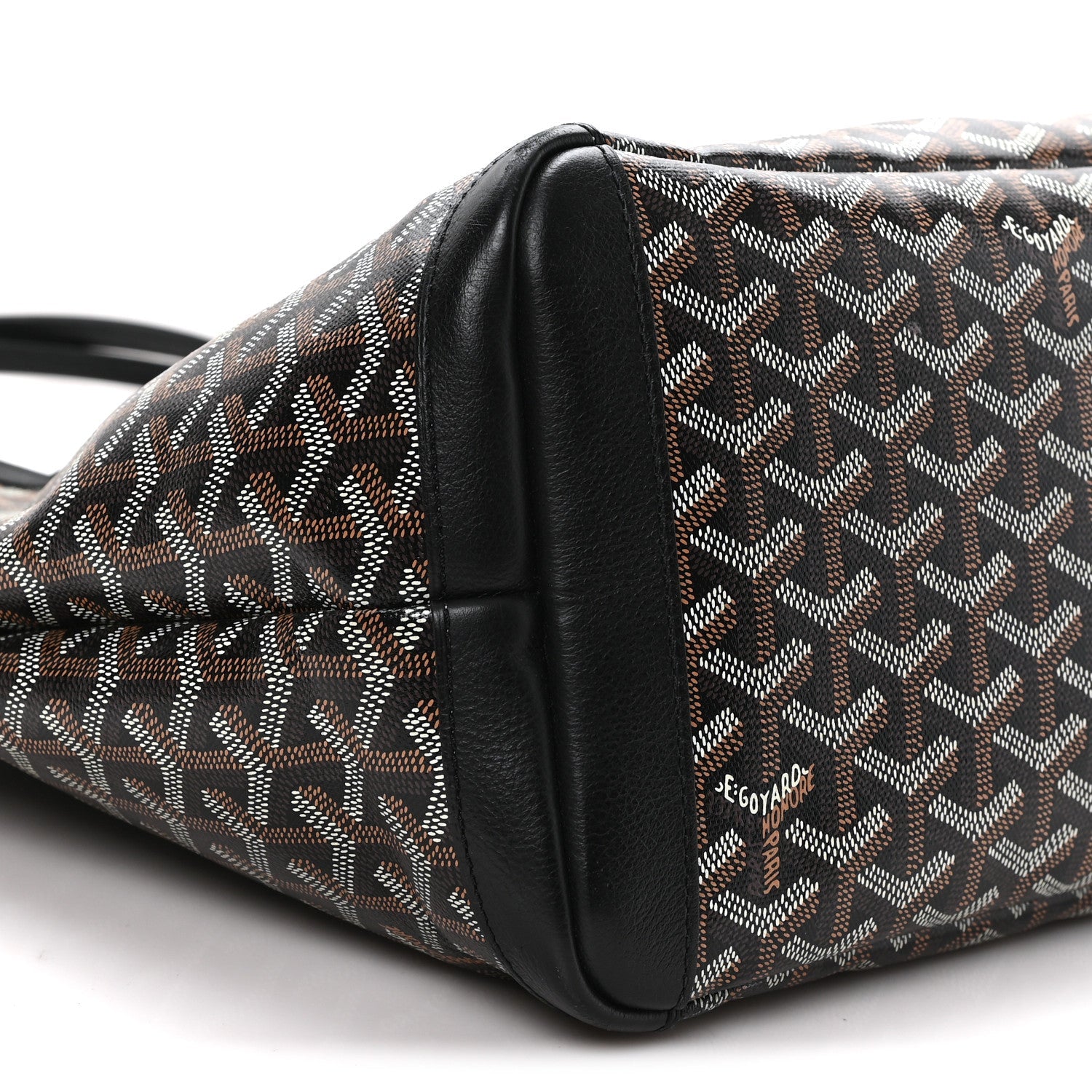Goyardine Artois MM Black