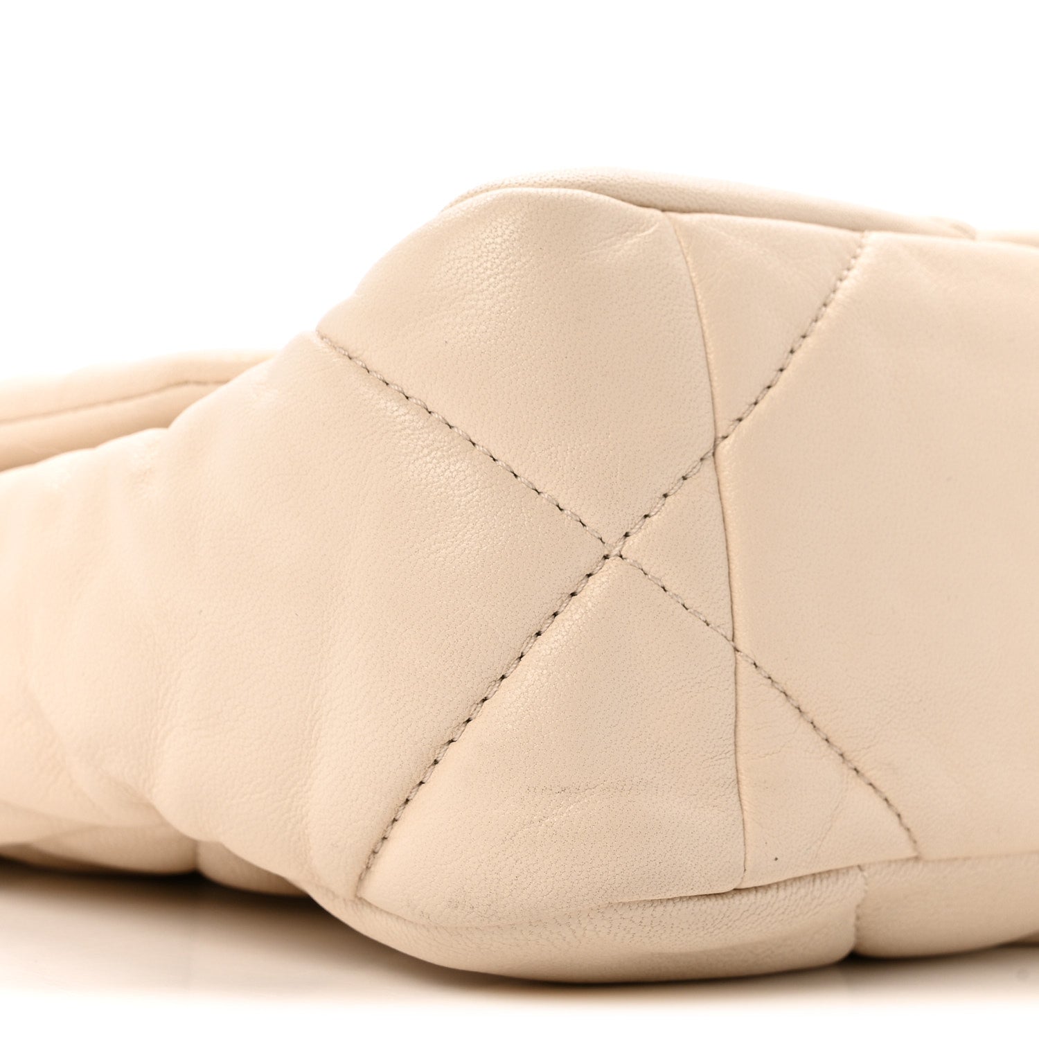 Goatskin Quilted Medium CHNL 19 Flap Light Beige