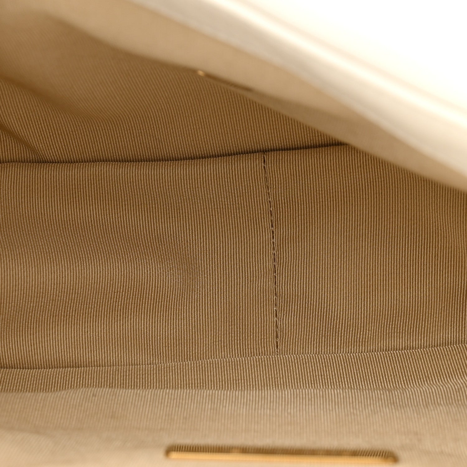 Goatskin Quilted Medium CHNL 19 Flap White