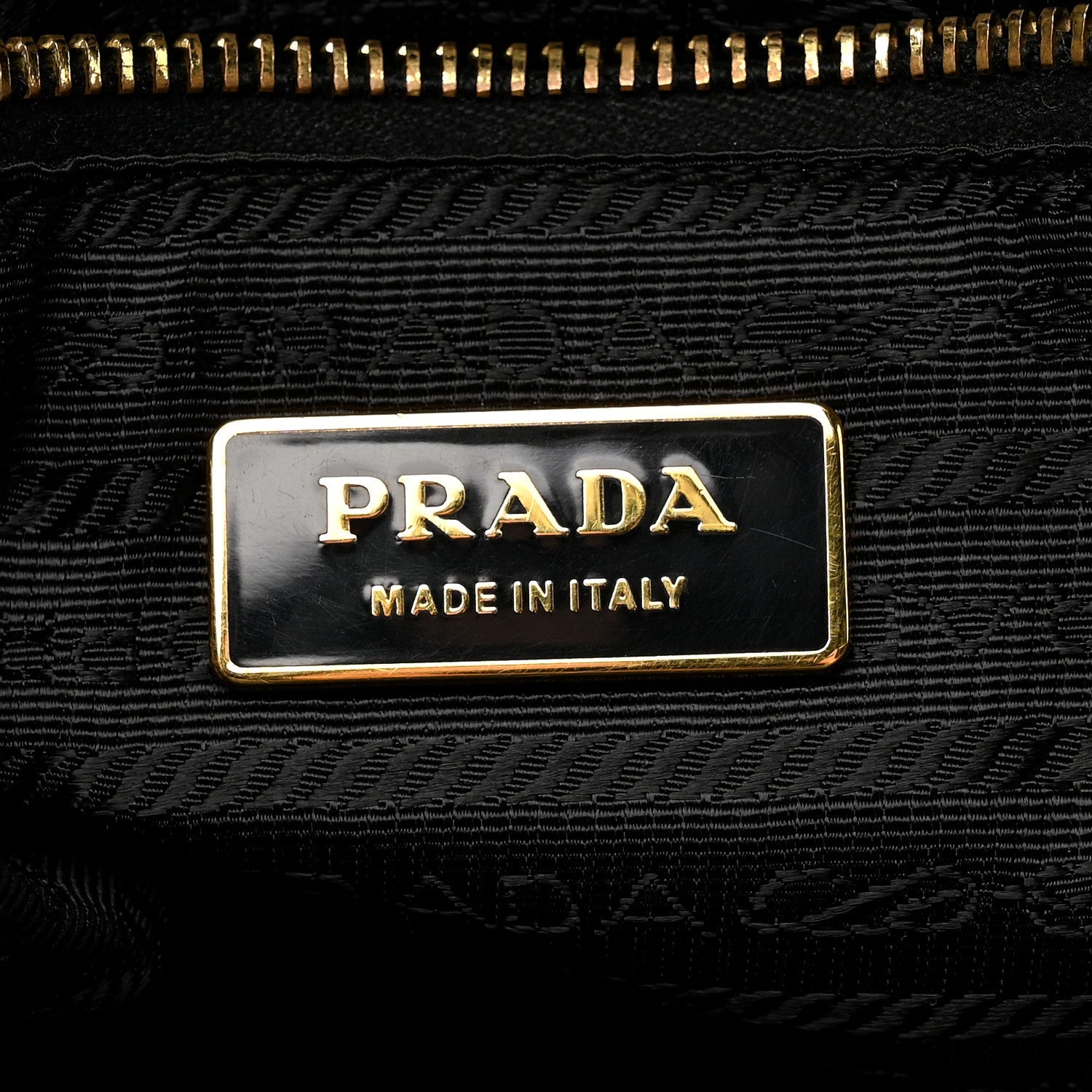 Saffiano Lux Extra Large Galleria Double Zip Tote Black